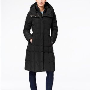 Layered knee-length down puffer coat